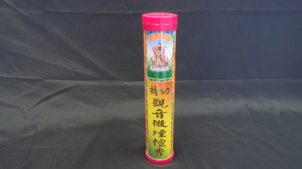 特幼观音微烟檀香6.8寸600枝装– WAH LEE CO